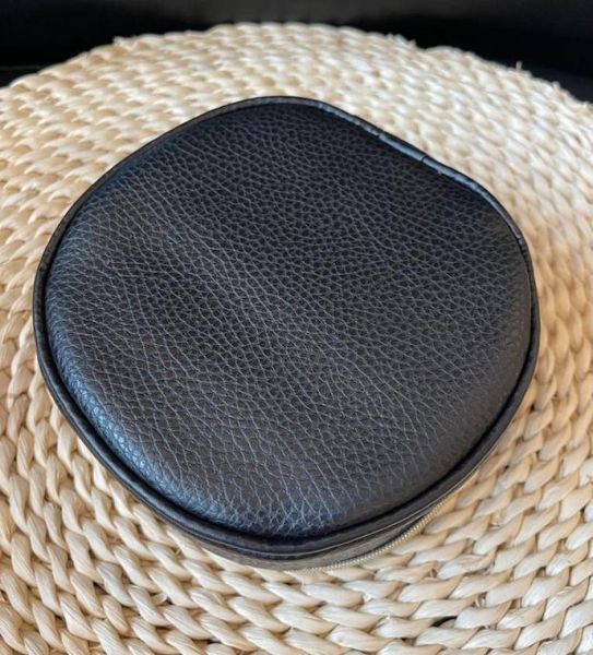 round cosmetic bag with small mirror black 14x14cm soft pu texture waterproof portable cosmetic case storage box makeup round case2189759
round cosmetic bag with small mirror black 14x14cm soft pu texture waterproof portable cosmetic case storage box makeup round case2189759