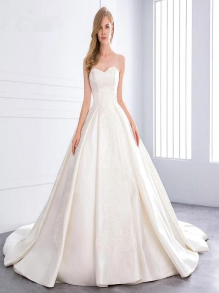 2021 sweetheart ball gown satin wedding dress pearl lace appliques bridesmaid dresses princess luxury cathedral train vestidos de 1829283, White
2021 sweetheart ball gown satin wedding dress pearl lace appliques bridesmaid dresses princess luxury cathedral train vestidos de 1829283, White