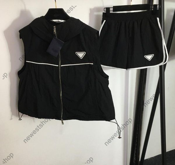 23ss summer womens tracksuits europe designer women letter print t shirts shorts tracksuit two piece jogger sports short pants casual letter, Gray
23ss summer womens tracksuits europe designer women letter print t shirts shorts tracksuit two piece jogger sports short pants casual letter, Gray