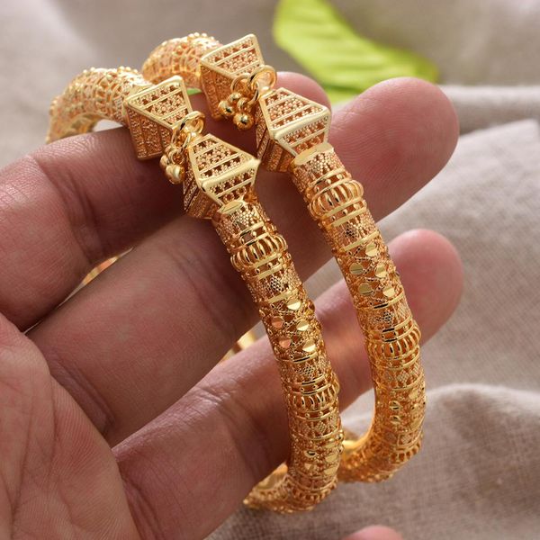 bangle 12pcs luxury 24k bangles dubai gold color bangles for women wife bride wedding bangles bracelets jewelry gift not can open, Black
bangle 12pcs luxury 24k bangles dubai gold color bangles for women wife bride wedding bangles bracelets jewelry gift not can open, Black