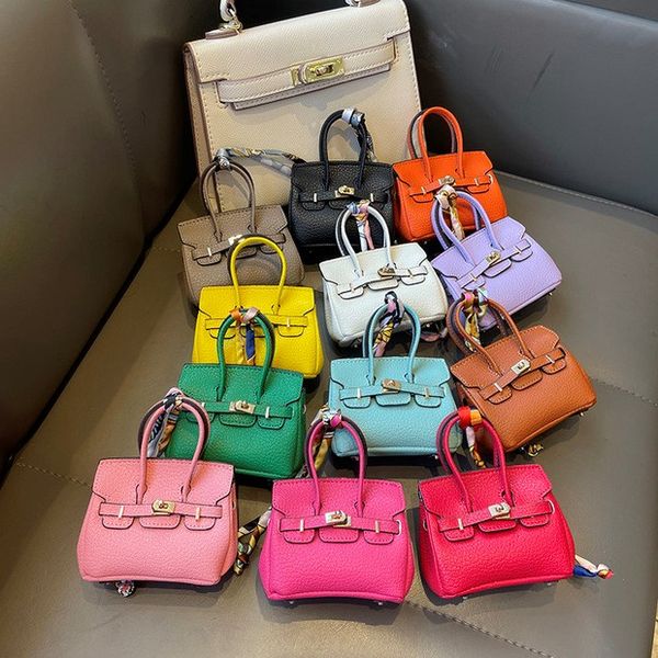 designer key holder luxurys keychain key ring bag chain case handbags hook packet bags hanger airpods cases earphone accessories clutch wome, Black
designer key holder luxurys keychain key ring bag chain case handbags hook packet bags hanger airpods cases earphone accessories clutch wome, Black
