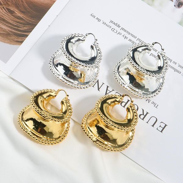 huggie women earring 18k gold plated round hoop clip earrings african dubai golden fashion jewelry accessories for party wedding, Golden;silver
huggie women earring 18k gold plated round hoop clip earrings african dubai golden fashion jewelry accessories for party wedding, Golden;silver