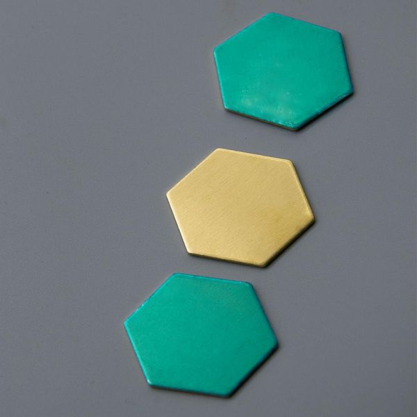 polish hexagon brass blanks for metal stamping and engraving for jewelry making pet id tag keychain, Blue
polish hexagon brass blanks for metal stamping and engraving for jewelry making pet id tag keychain, Blue
