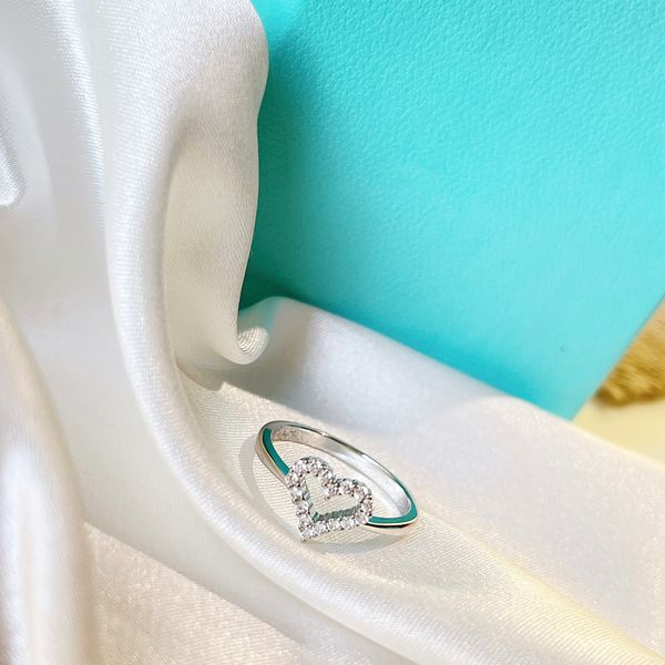 2023 fashion new designer ring love hollow ring confession artifact send girlfriend no box, Golden;silver
2023 fashion new designer ring love hollow ring confession artifact send girlfriend no box, Golden;silver