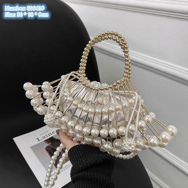 Factory wholesale ladies shoulder bags 8 colors elegant hand-woven bag strong wear-resistant leather handbag street fashion solid color leather handbags, White-60640#
Factory wholesale ladies shoulder bags 8 colors elegant hand-woven bag strong wear-resistant leather handbag street fashion solid color leather handbags, White-60640#
