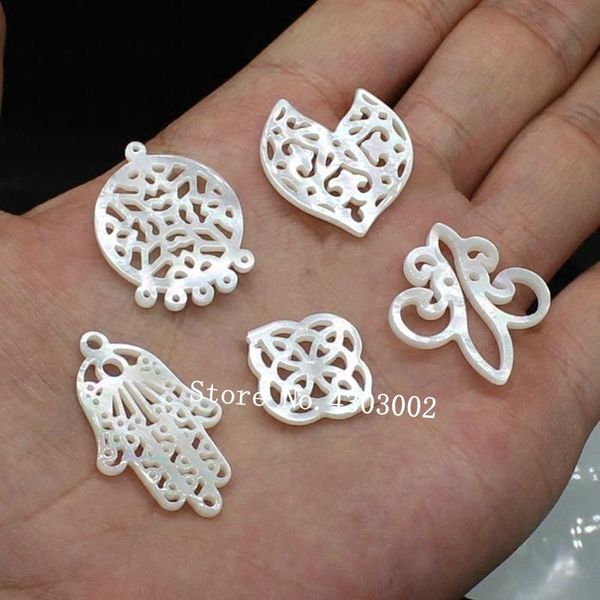 crystal 10pcs/lot natural hollow cut mother of pearl shell for diy jewelry natural hollow hamsa clover mop pearl shell beads
crystal 10pcs/lot natural hollow cut mother of pearl shell for diy jewelry natural hollow hamsa clover mop pearl shell beads