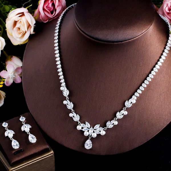 necklace cwwzircons gorgeous white cubic zircon flower leaf bridal pearl necklace earrings jewelry set for wedding prom accessories t639, Silver
necklace cwwzircons gorgeous white cubic zircon flower leaf bridal pearl necklace earrings jewelry set for wedding prom accessories t639, Silver