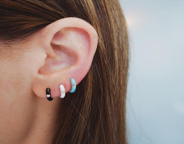 small hoop earring white black red multi color hoops with colorful enamel fashion trendy women gift jewelry earrings7332902, Golden;silver
small hoop earring white black red multi color hoops with colorful enamel fashion trendy women gift jewelry earrings7332902, Golden;silver