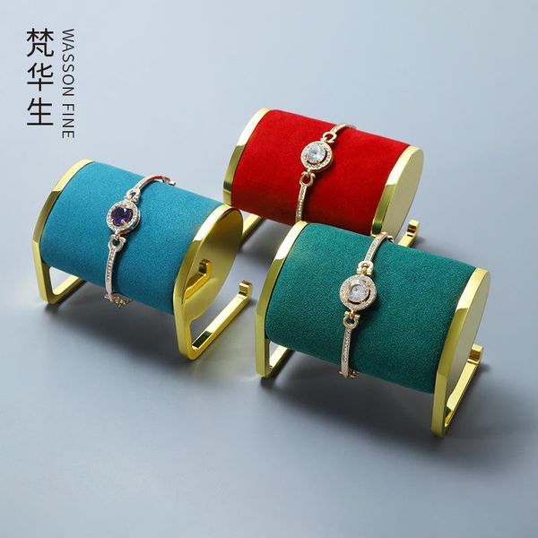 boxes bracelet display stand watch bracelet jewelry window display props microfiber metal jewelry display stand, Black;white
boxes bracelet display stand watch bracelet jewelry window display props microfiber metal jewelry display stand, Black;white