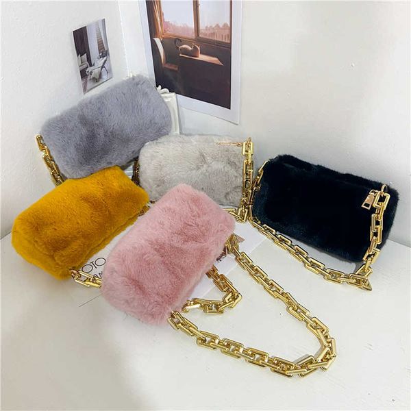shoulder bags winter handbags for women 2023 designer luxury faux fur mini clutch thick gold chain bag small purse 230426
shoulder bags winter handbags for women 2023 designer luxury faux fur mini clutch thick gold chain bag small purse 230426