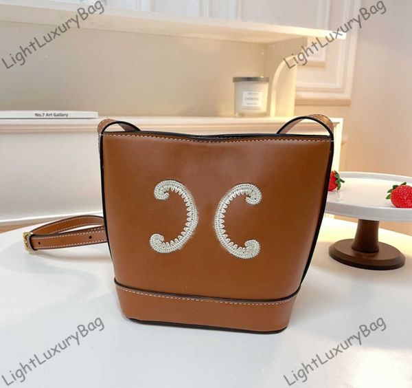 brand bucket bags crossbody tote designer high capacity shoulder bags luxury handbags fashion shopping totes brown shoulder bag purses 23051
brand bucket bags crossbody tote designer high capacity shoulder bags luxury handbags fashion shopping totes brown shoulder bag purses 23051