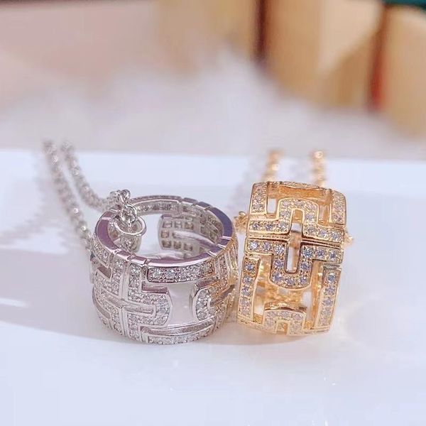 necklaces european and american classic hollow backshaped necklace 925 silver goldplated men's and women's fashion brand jewelry g
necklaces european and american classic hollow backshaped necklace 925 silver goldplated men's and women's fashion brand jewelry g