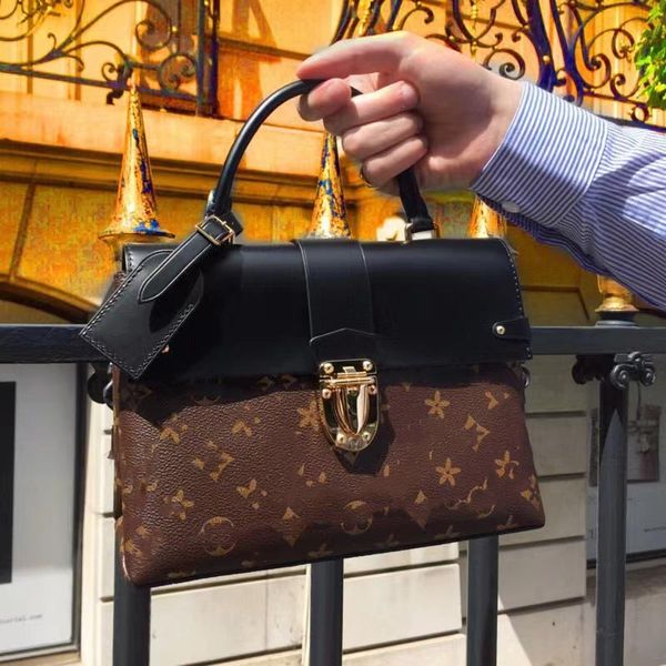 there's a new leather lock messenger bag for women's bags, a casual shoulder cross-body bag
there's a new leather lock messenger bag for women's bags, a casual shoulder cross-body bag