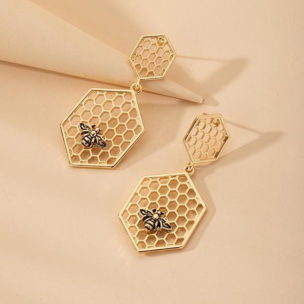 stud 10 pair /lot fashion jewelry metal outline aesthetic big bee honeycomb earrings for women, Golden;silver
stud 10 pair /lot fashion jewelry metal outline aesthetic big bee honeycomb earrings for women, Golden;silver