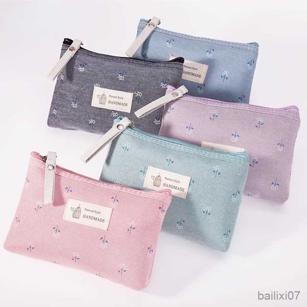 cosmetic bags cases new flower print canvas women makeup bag toiletries organize zipper bag travel wash pouch cosmetic bag female make up ba
cosmetic bags cases new flower print canvas women makeup bag toiletries organize zipper bag travel wash pouch cosmetic bag female make up ba