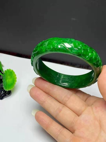 bangle real jade natural handmad emerald handcarved chinese classical pattern bangle, Black
bangle real jade natural handmad emerald handcarved chinese classical pattern bangle, Black