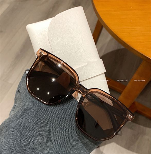 simple brown square sunshade sunglasses, high-end summer uv resistant sunglasses, White;black
simple brown square sunshade sunglasses, high-end summer uv resistant sunglasses, White;black