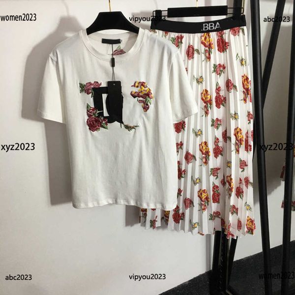 luxury designer dresses for woman two piece dress size -xl letter embroidered t-shirt and printed high waisted pleated skirt, White
luxury designer dresses for woman two piece dress size -xl letter embroidered t-shirt and printed high waisted pleated skirt, White