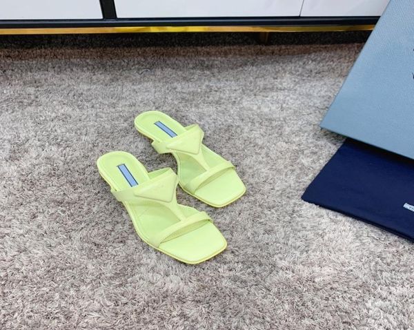 2021 new highend material new cat fans heel sandals slippers fashion temperament lady slippers leather sheepskin inner pu outsole6111847, Black
2021 new highend material new cat fans heel sandals slippers fashion temperament lady slippers leather sheepskin inner pu outsole6111847, Black