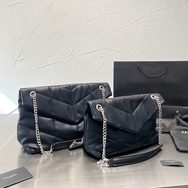 2023 style designer bag genuine leather cloud shoulder bag messenger bag luxury bag wallet fashion design bag two sizes
2023 style designer bag genuine leather cloud shoulder bag messenger bag luxury bag wallet fashion design bag two sizes