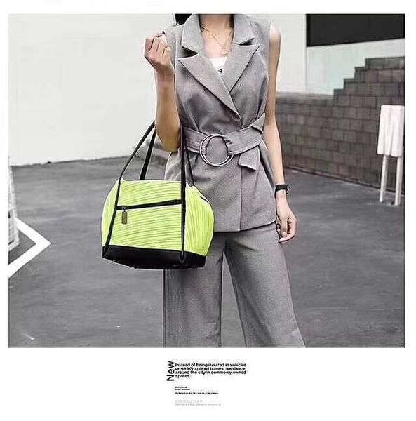 evening bags in stock miyake fold brand fashion ladies hand bag zipper solid handbag selling 230519
evening bags in stock miyake fold brand fashion ladies hand bag zipper solid handbag selling 230519