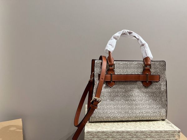 fashion tote letter logo large capacity canvas leather shopping bag women's handbag emblem logo hamilton classic designer bag id luxury
fashion tote letter logo large capacity canvas leather shopping bag women's handbag emblem logo hamilton classic designer bag id luxury