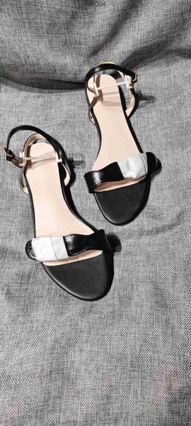 selling summer women's slippers female's flip flops mushroom slippers pvc sandals camellia jelly shoes beach shoes''gg&#, Black
selling summer women's slippers female's flip flops mushroom slippers pvc sandals camellia jelly shoes beach shoes''gg&#, Black