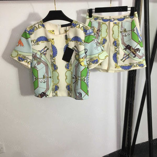 23ss shirt set womens designer clothing women set vintage carriage print short sleeve t-shirt high waist shorts set women clothes, White
23ss shirt set womens designer clothing women set vintage carriage print short sleeve t-shirt high waist shorts set women clothes, White
