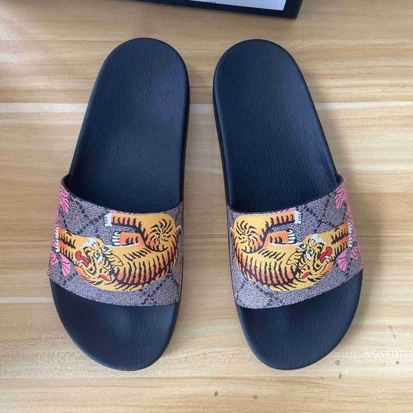 classics fashion women slipper sandals slides summer real leather platform flats shoes ladies beach slippers''gg'', Black
classics fashion women slipper sandals slides summer real leather platform flats shoes ladies beach slippers''gg'', Black