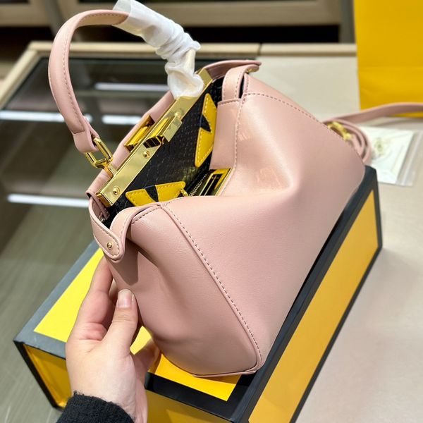 luxury bags fashion handbag large capacity handbags women designer bag original quality ladybag real leather shoulderbag
luxury bags fashion handbag large capacity handbags women designer bag original quality ladybag real leather shoulderbag