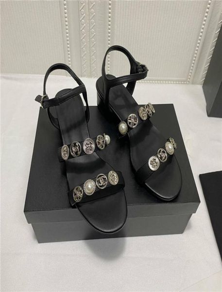 2022 spring and summer new fashion roman sandals metal buckle decorative contrast women shoes with size 34413949256, Black
2022 spring and summer new fashion roman sandals metal buckle decorative contrast women shoes with size 34413949256, Black