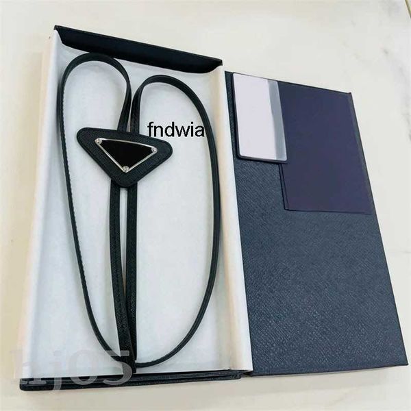 classic fashion bolo tie designer ties for men women triangular enamel delicate pattern luxury business party wedding leather neck tie white, Blue;purple
classic fashion bolo tie designer ties for men women triangular enamel delicate pattern luxury business party wedding leather neck tie white, Blue;purple