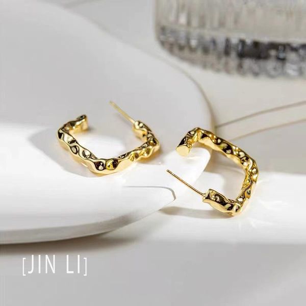 huggie jinli new design irregular shaped gold earrings for woman korean fashion jewelry unusual for party girls personality sliver, Golden;silver
huggie jinli new design irregular shaped gold earrings for woman korean fashion jewelry unusual for party girls personality sliver, Golden;silver