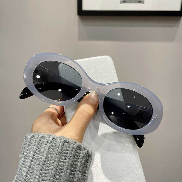 frames women's 2022 new uv resistant sunglasses feel round big simple glasses show small face 3948, White;black
frames women's 2022 new uv resistant sunglasses feel round big simple glasses show small face 3948, White;black