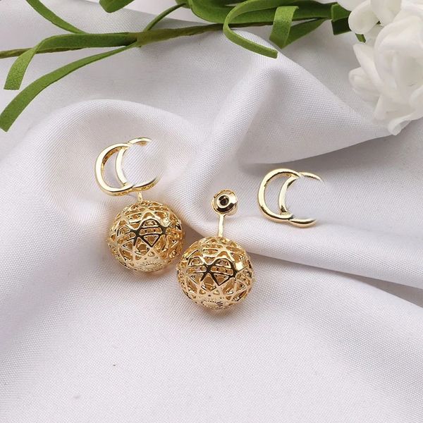 sweet luxury brand designer double letter stud earrings clip chain geometric famous women crystal rhinestone earrings wedding party jewelry, Golden;silver
sweet luxury brand designer double letter stud earrings clip chain geometric famous women crystal rhinestone earrings wedding party jewelry, Golden;silver
