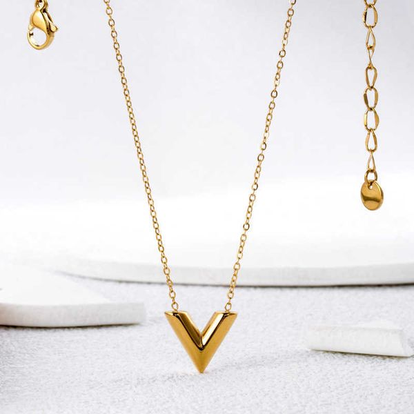 gold minimalist and light luxury v-letter steel necklace for women's ins style gold plated non fading collarbone chain adjustable, Silver
gold minimalist and light luxury v-letter steel necklace for women's ins style gold plated non fading collarbone chain adjustable, Silver
