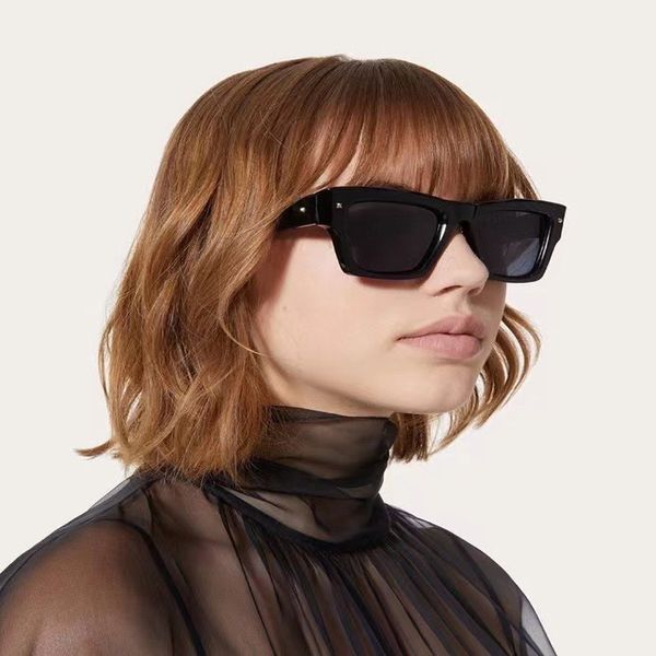 sunglasses new valen metal frame glasses women's valentino vls106asize53mmx21mmx145 adopt the most popular piece color l personality un, White;black
sunglasses new valen metal frame glasses women's valentino vls106asize53mmx21mmx145 adopt the most popular piece color l personality un, White;black