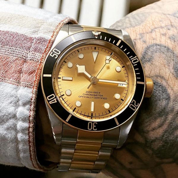 u1 aaa tudors luxury mechanical watch ceramic bezel swiss watch dituo bronze series automatic mechanical business luminous geneve watches me, Slivery;brown
u1 aaa tudors luxury mechanical watch ceramic bezel swiss watch dituo bronze series automatic mechanical business luminous geneve watches me, Slivery;brown
