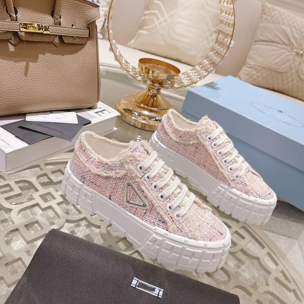 women platform sneaker casual shoes triangle logo- double wheel nylon gabardine sneakers canvas low lace up skate trainers with box 35-41, Black
women platform sneaker casual shoes triangle logo- double wheel nylon gabardine sneakers canvas low lace up skate trainers with box 35-41, Black