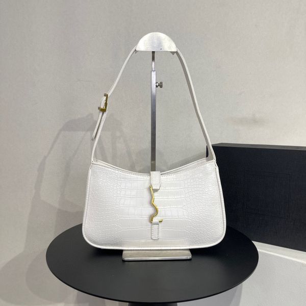 designer new metal buckle letter small square bag armpit one shoulder portable women's bag
designer new metal buckle letter small square bag armpit one shoulder portable women's bag