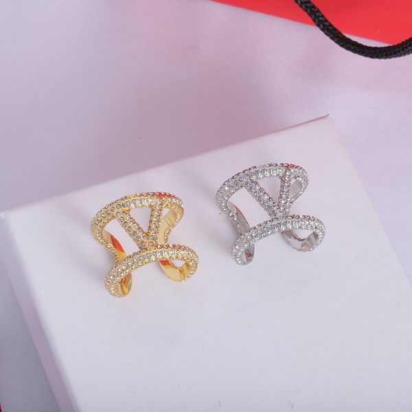2023 triangle letter pendant necklace big brand wild temperament clavicle chain female fast delivery with box, Silver
2023 triangle letter pendant necklace big brand wild temperament clavicle chain female fast delivery with box, Silver