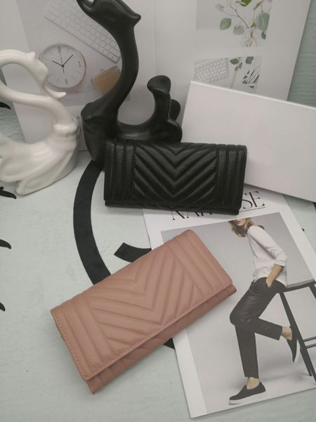 luxury designer purse lady's multi-color coin purse long purse colorful card holder send box lady's classic zipper purse l3385, Red;black
luxury designer purse lady's multi-color coin purse long purse colorful card holder send box lady's classic zipper purse l3385, Red;black