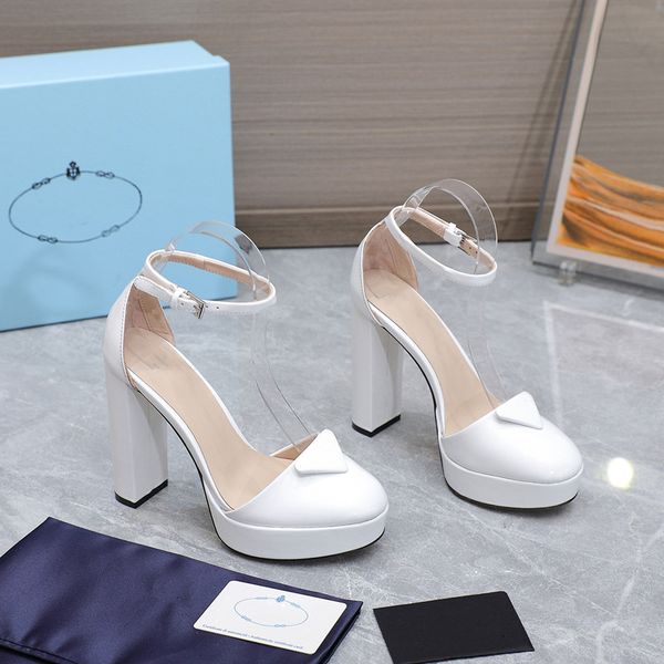 luxury designer fashion baotou high heel sandals summer new lacquer leather platform black design open toe women's wedding shoes
luxury designer fashion baotou high heel sandals summer new lacquer leather platform black design open toe women's wedding shoes