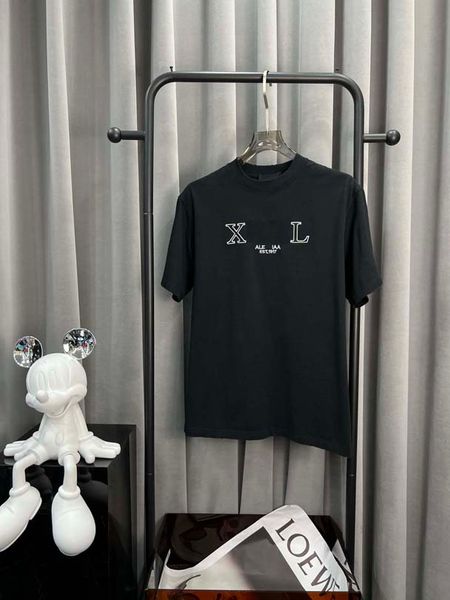 new fashion designer men's t-shirt high-quality latest women's alphabet print short sleeve embroidered crew neck cotton t-shirt. a, White;black
new fashion designer men's t-shirt high-quality latest women's alphabet print short sleeve embroidered crew neck cotton t-shirt. a, White;black