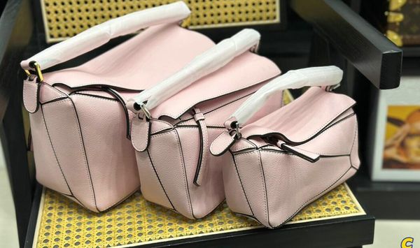 luxury women puzzle geometric shoulder bags designers leather totes handbags cross body bags fashion contrast color patchwork purses
luxury women puzzle geometric shoulder bags designers leather totes handbags cross body bags fashion contrast color patchwork purses