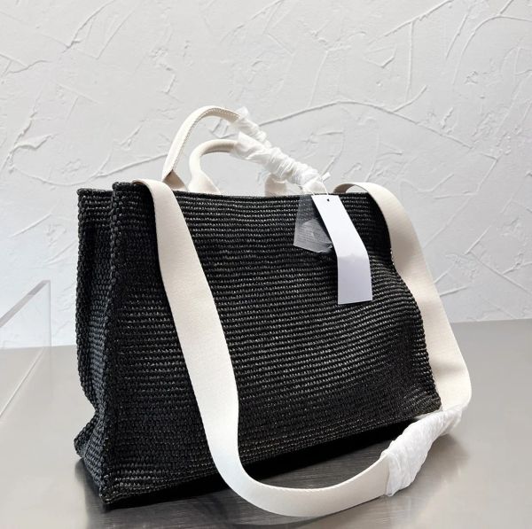 the latest summer style selling grass woven shopping bag large capacity portable cabbage basket fashion retro style
the latest summer style selling grass woven shopping bag large capacity portable cabbage basket fashion retro style