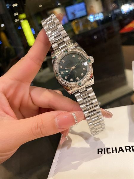 2023 women's automatic watch 316 precision steel case with swarovski crystal diamond five-bead steel belt original buckle women's, Slivery;brown
2023 women's automatic watch 316 precision steel case with swarovski crystal diamond five-bead steel belt original buckle women's, Slivery;brown