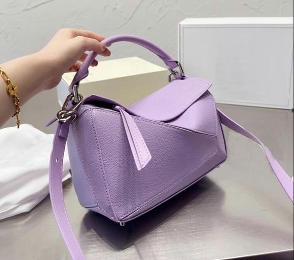 luxury women puzzle geometric shoulder bags designers handbags cross body fashion totes handbag contrast color patchwork purses 24cm
luxury women puzzle geometric shoulder bags designers handbags cross body fashion totes handbag contrast color patchwork purses 24cm