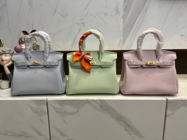2023 new design bags high-grade textured leather bags luxury bags ladies handbags fashion shoulder bags bright colors wallets backpacks pink
2023 new design bags high-grade textured leather bags luxury bags ladies handbags fashion shoulder bags bright colors wallets backpacks pink