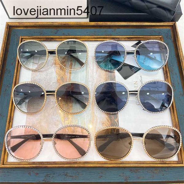 2023 fashion sunglasses factory 50% retail xiaoxiangjia.com red ins same style diamond sunglass round frame female ch9552, White;black
2023 fashion sunglasses factory 50% retail xiaoxiangjia.com red ins same style diamond sunglass round frame female ch9552, White;black